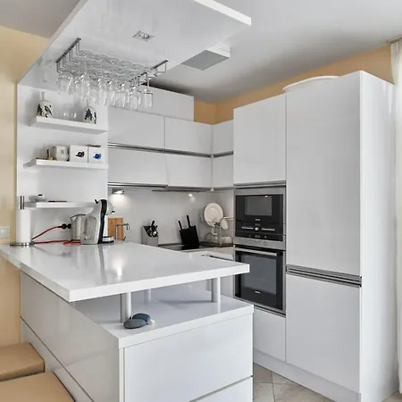 2bd Flat With Balcony In Flores Garden Complex By Flat Mаnаger Апартаменты *