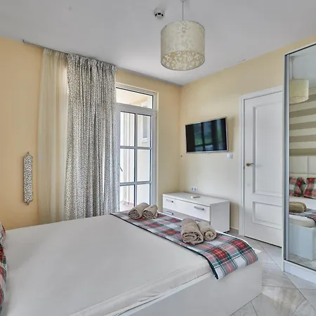 Apartman 2bd Flat With Balcony In Flores Garden Complex By Flat Mаnаger