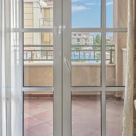 2bd Flat With Balcony In Flores Garden Complex By Flat Mаnаger Apartment *
